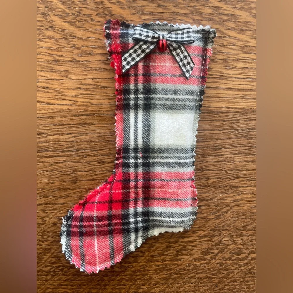 Plaid Christmas Tree and Stocking Ornaments Set/6. New. - Picture 7 of 7